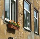 تعویض پنجره های فلزی قدیمی با پنجره های دوجداره نوین upvc